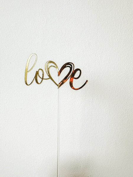 Tiramisu (Original Vietnamese Coffee) Cake + Preserved Bouquet Valentine Bundle